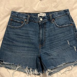 Abercrombie & Fitch High rise 4”